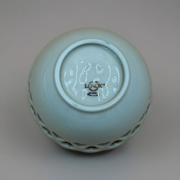 Vintage Lenox Heart Collection Bowl With Embossed Flower Detailing 5.5” D - Picture 5 of 6